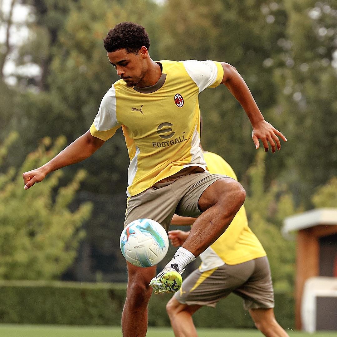 九游体育官网-转会期国际米兰备战欧超杯；门线救险细节曝光；话题不断；赛程密集仍需轮换(欧超杯是什么比赛)