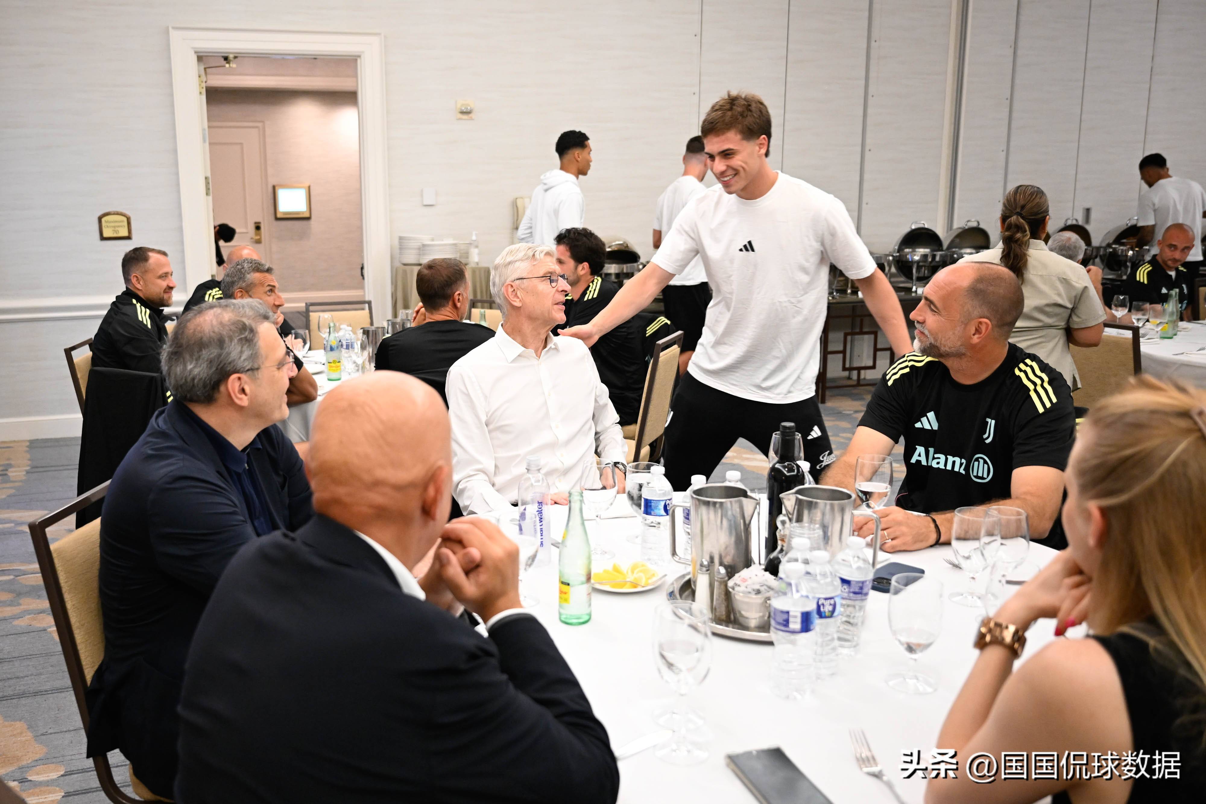 九游体育官网-社区盾转会期再迎强敌，葡萄牙体育再遭质疑，主帅态度——信心回归，身体对抗强度拉满的简单介绍